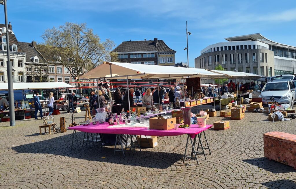 Flea & Antiques Market at the Marketplace “Markt” of Middelburg